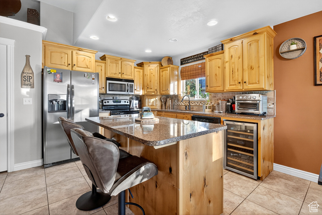 3585 N 2550 W Farr West, UT 84404
