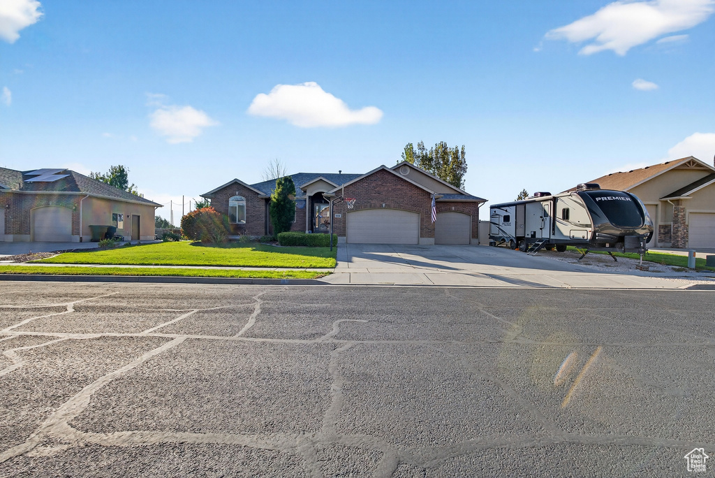 3585 N 2550 W Farr West, UT 84404