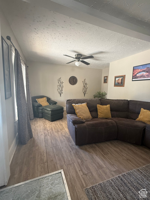 Photo 2 for MLS #2116369 at 355 N 300 East