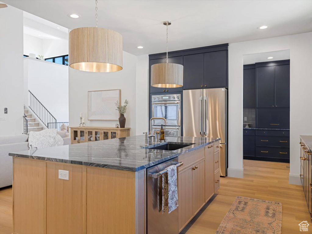 9623 S TANNENBAUM CV Sandy, UT 84092