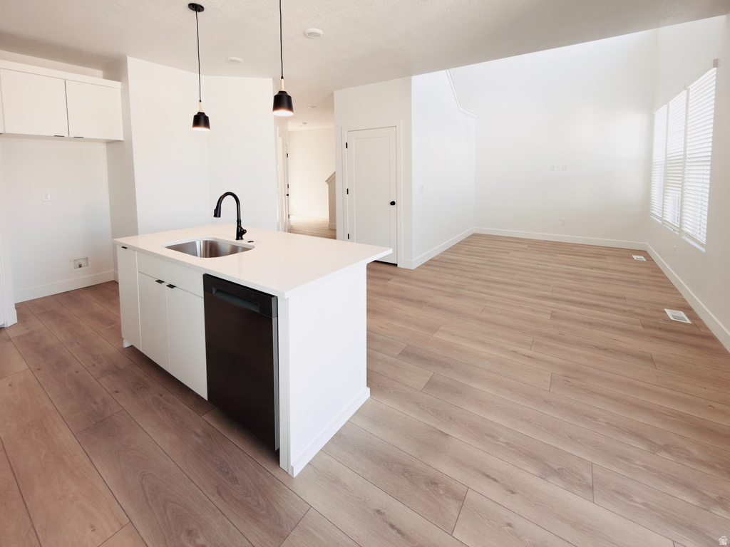 289 E VAUGHN LN #14 Midvale, UT 84047