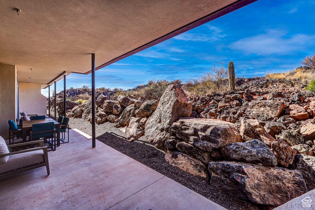 Photo 11 for MLS #2116383 at 1400 E Black Desert Dr #11107