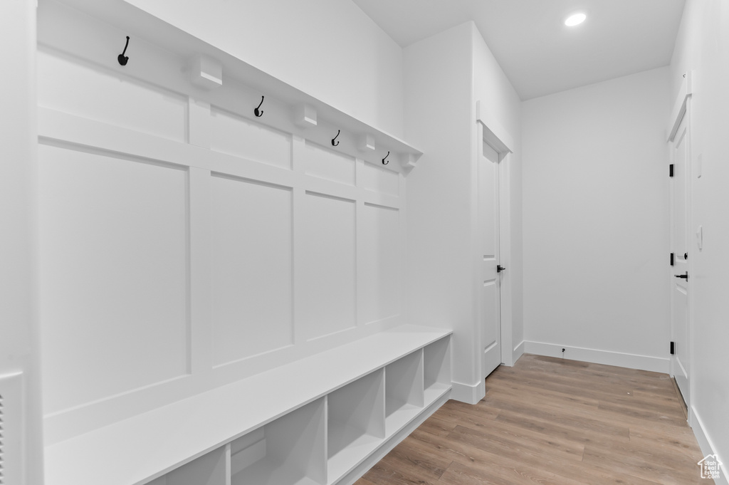 Photo 9 for MLS #2116396 at 236 W Glenbrittle Dr #204