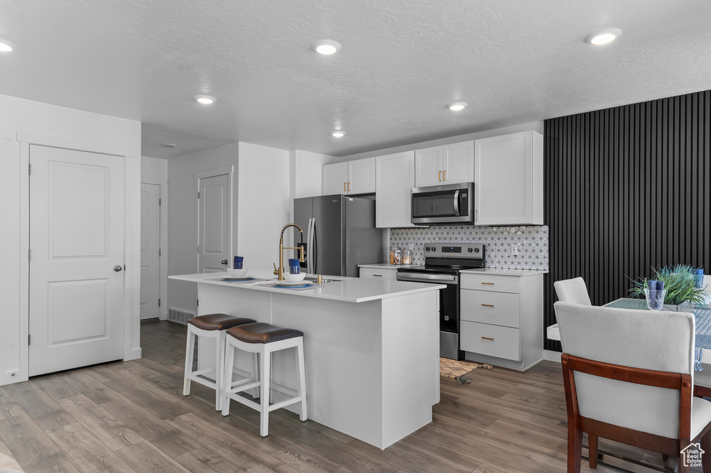 8596 W BOWIE DR Magna, UT 84044