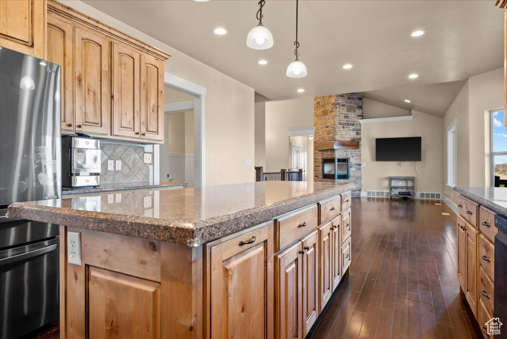 Photo 15 for MLS #2116404 at 51 E Magellan Ln