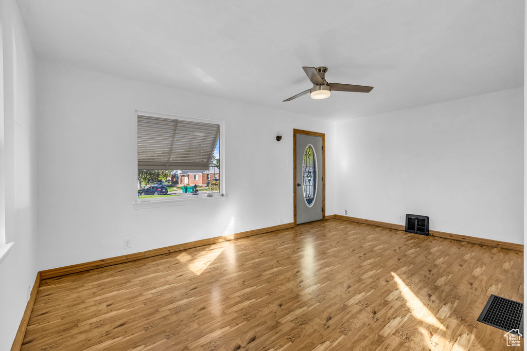 Photo 3 for MLS #2116406 at 153 Ross Dr