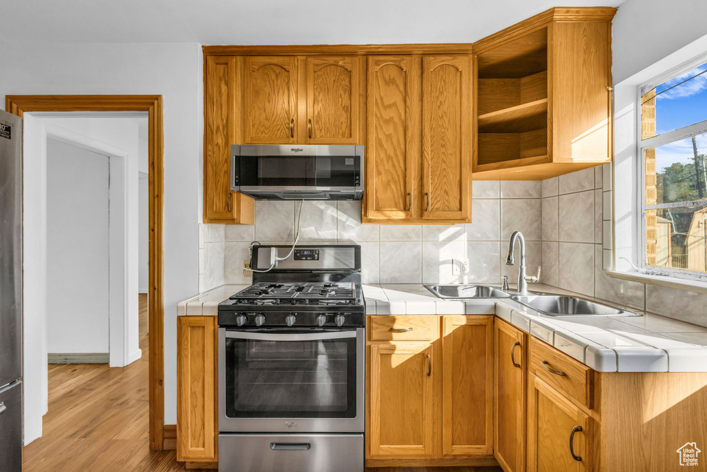 Photo 7 for MLS #2116406 at 153 Ross Dr
