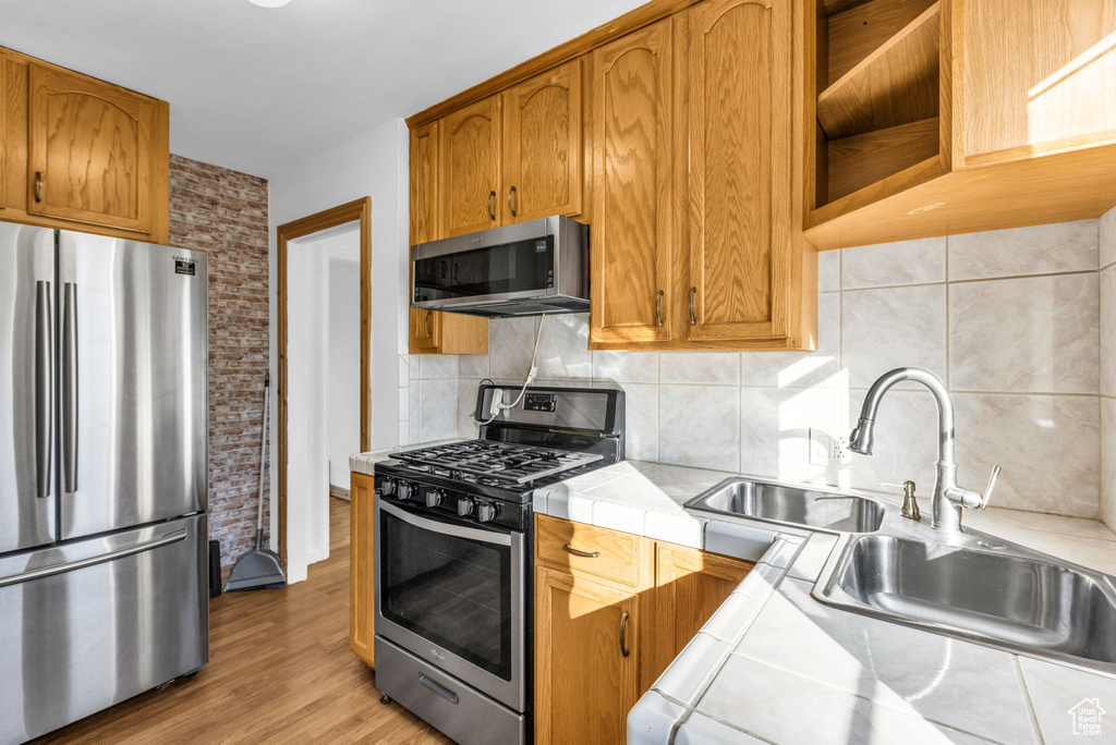 Photo 5 for MLS #2116406 at 153 Ross Dr