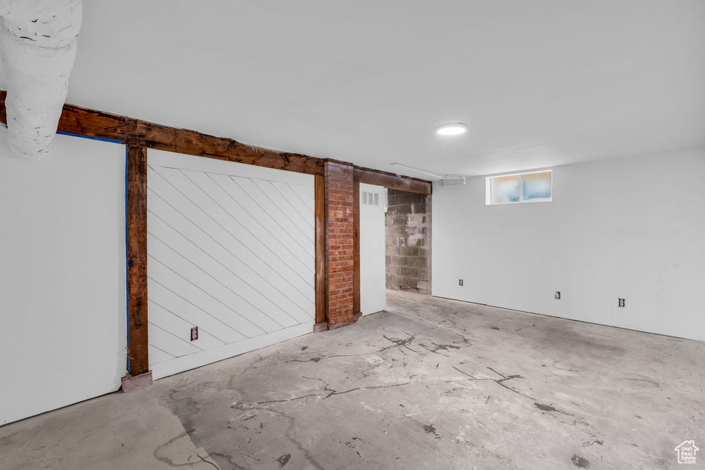 Photo 25 for MLS #2116406 at 153 Ross Dr