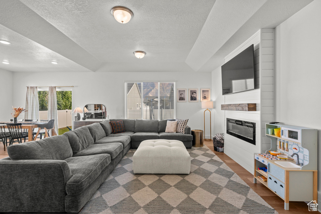 Photo 9 for MLS #2116408 at 276 N Pinnacle Ave