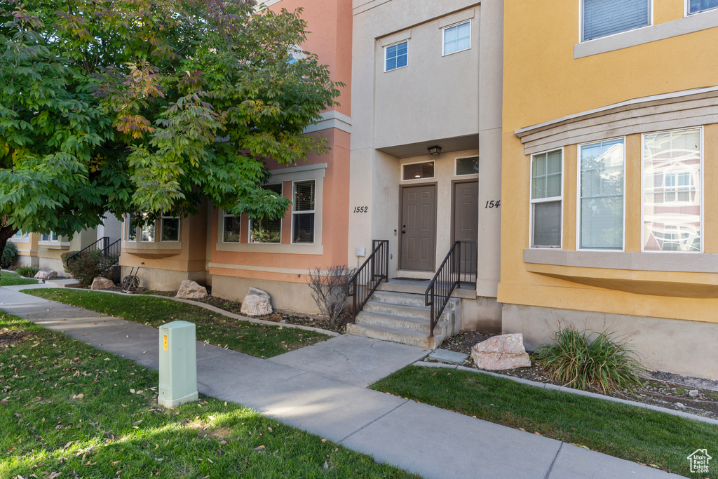 Photo 2 for MLS #2116411 at 1552 S 850 West