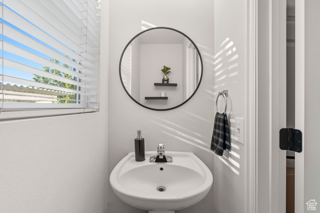 Photo 10 for MLS #2116411 at 1552 S 850 West