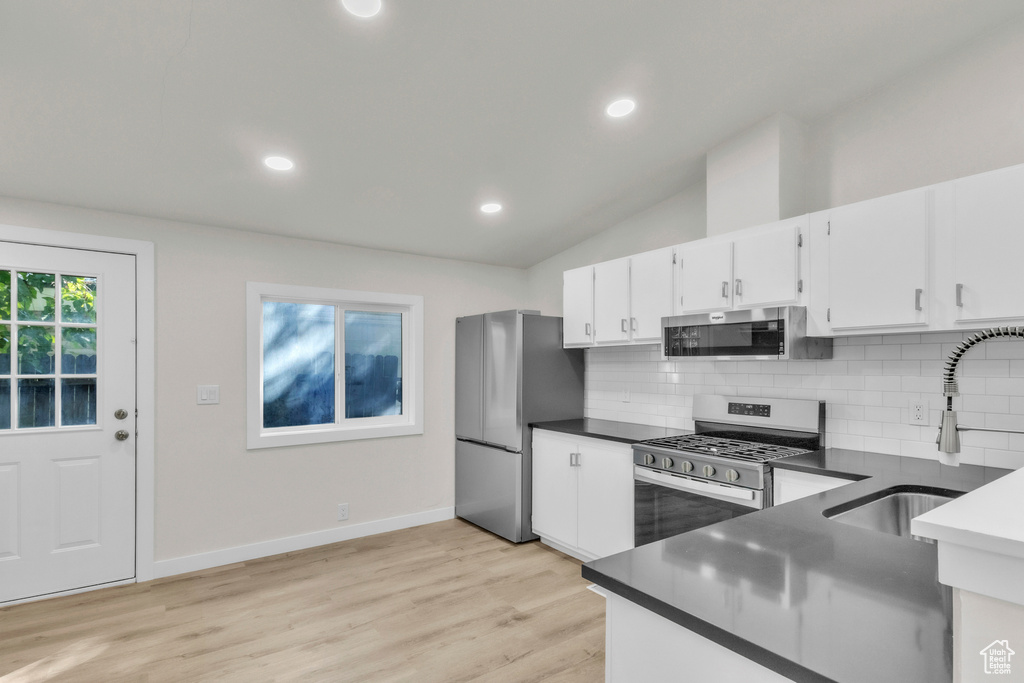 Photo 2 for MLS #2116413 at 612 W 200 North
