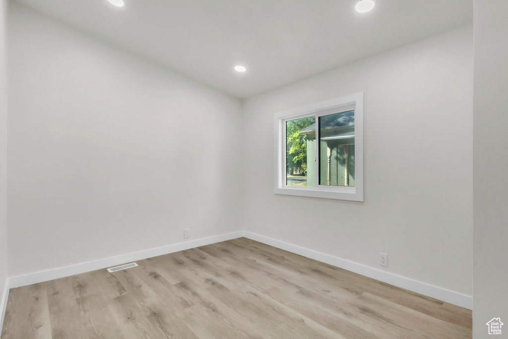 Photo 15 for MLS #2116413 at 612 W 200 North