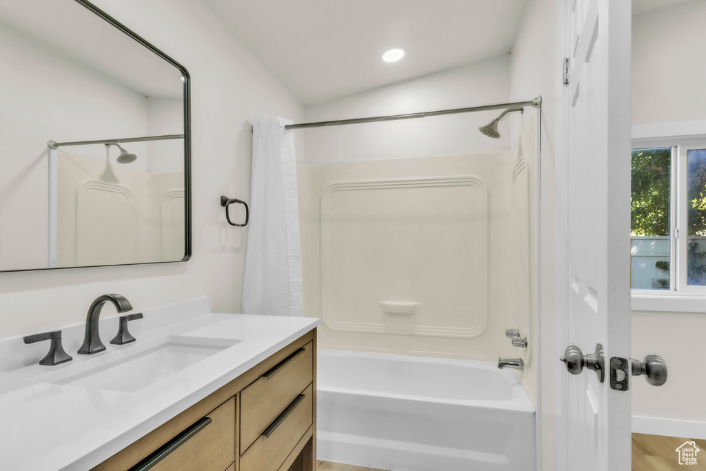 Photo 8 for MLS #2116413 at 612 W 200 North