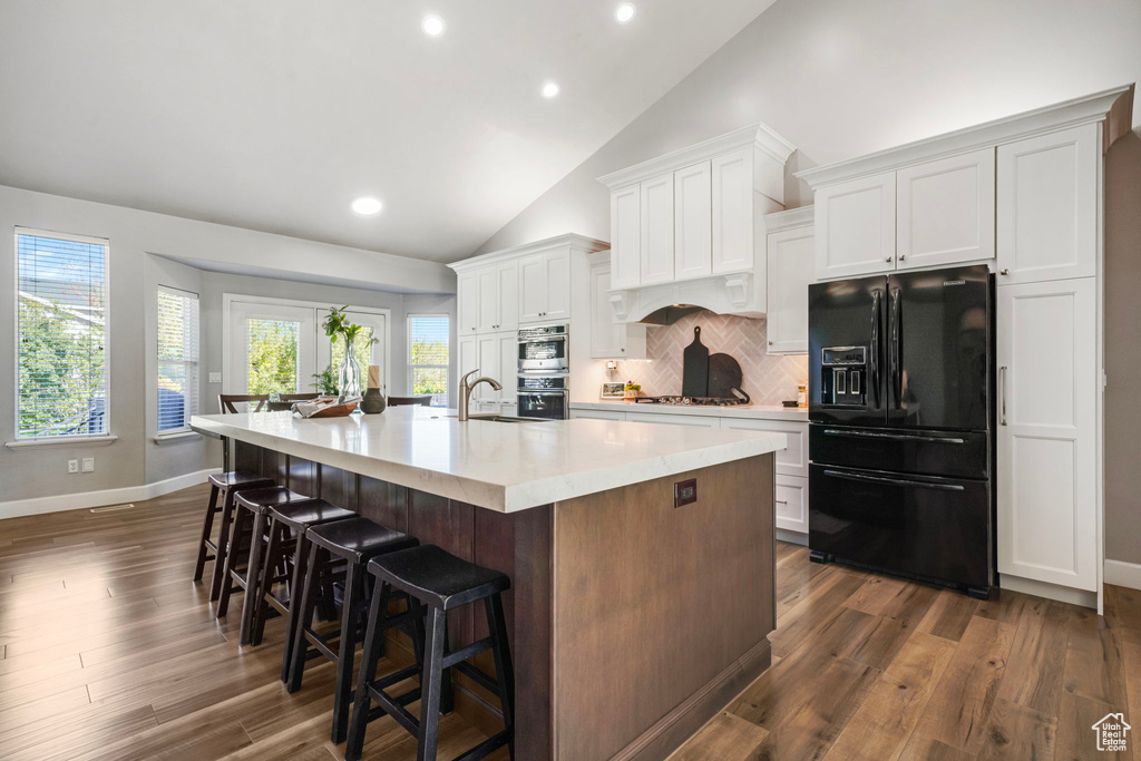 Photo 9 for MLS #2116416 at 587 E Corner Canyon Dr