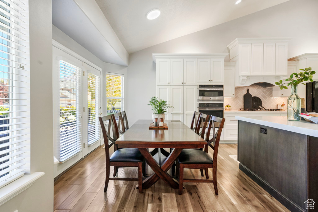 Photo 10 for MLS #2116416 at 587 E Corner Canyon Dr