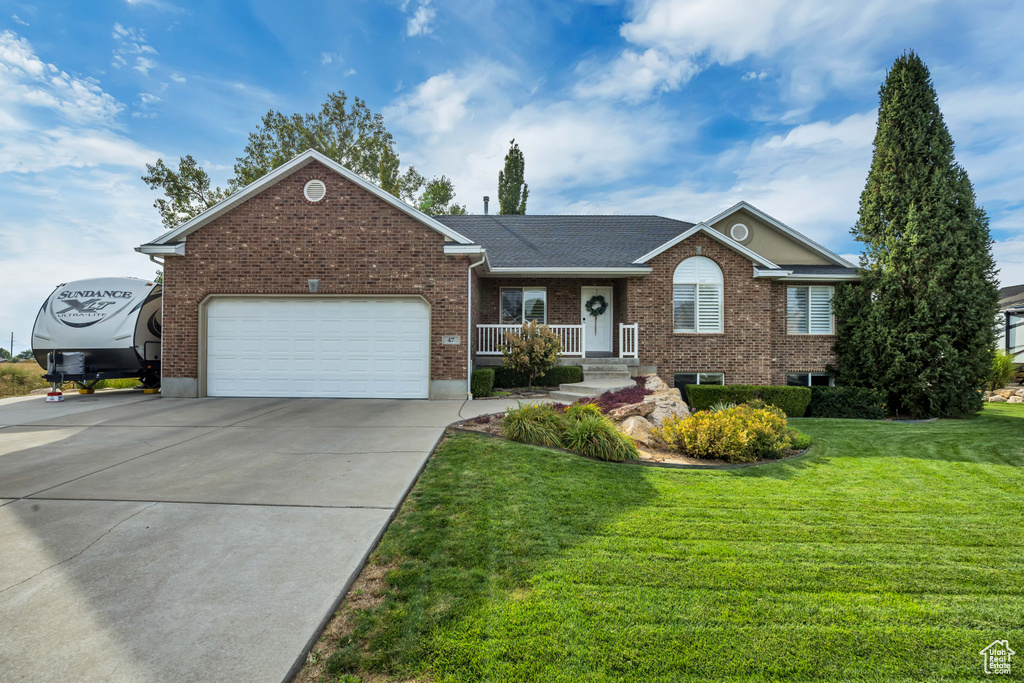 Photo 2 for MLS #2116429 at 47 N 1750 West