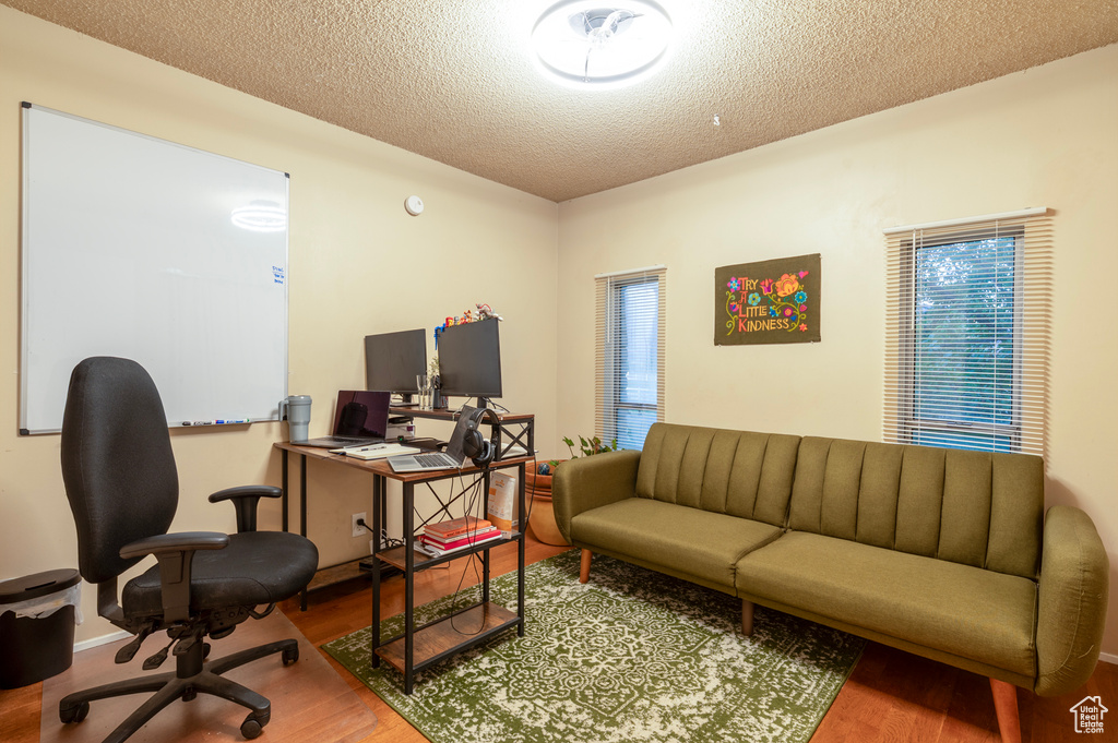 Photo 22 for MLS #2116438 at 983 E Antelope Dr