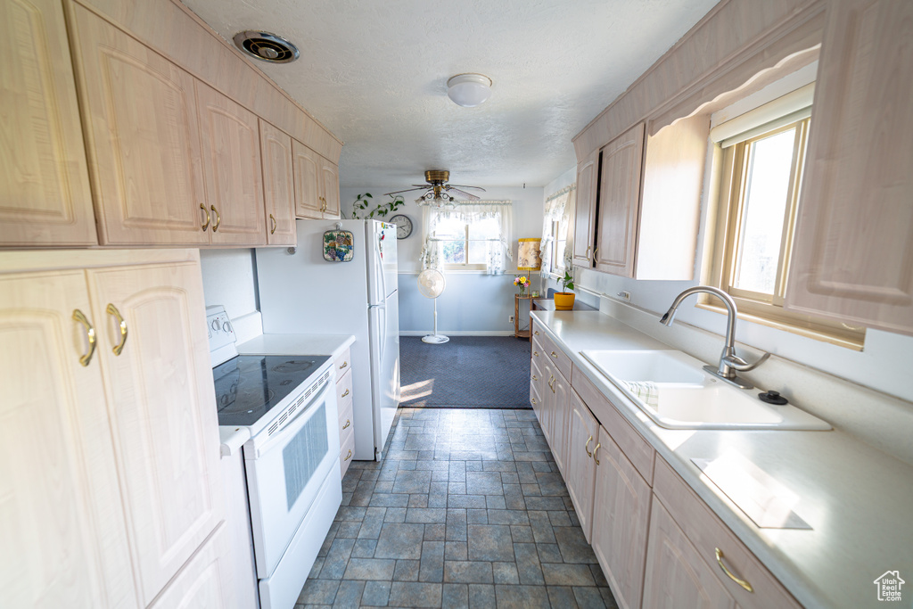 374 ORCHARD AVE American Fork, UT 84003