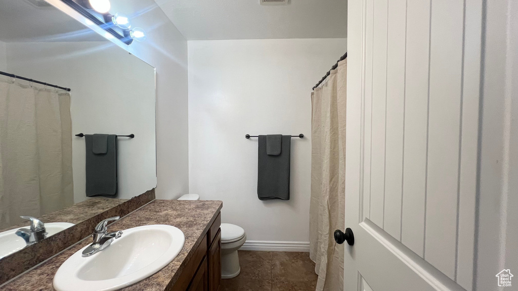 Photo 13 for MLS #2116452 at 1161 W Lancelot Ln