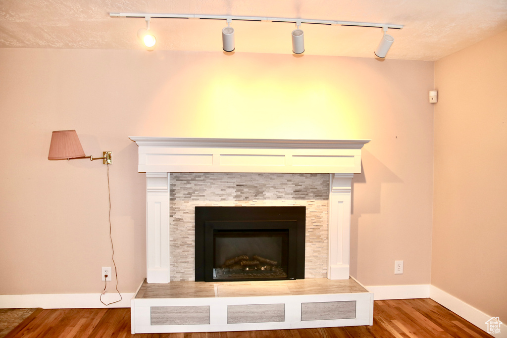 Photo 4 for MLS #2116461 at 250 E Broadway St