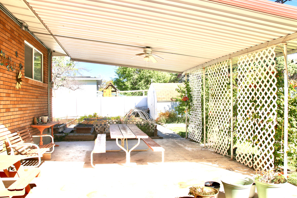 Photo 22 for MLS #2116461 at 250 E Broadway St