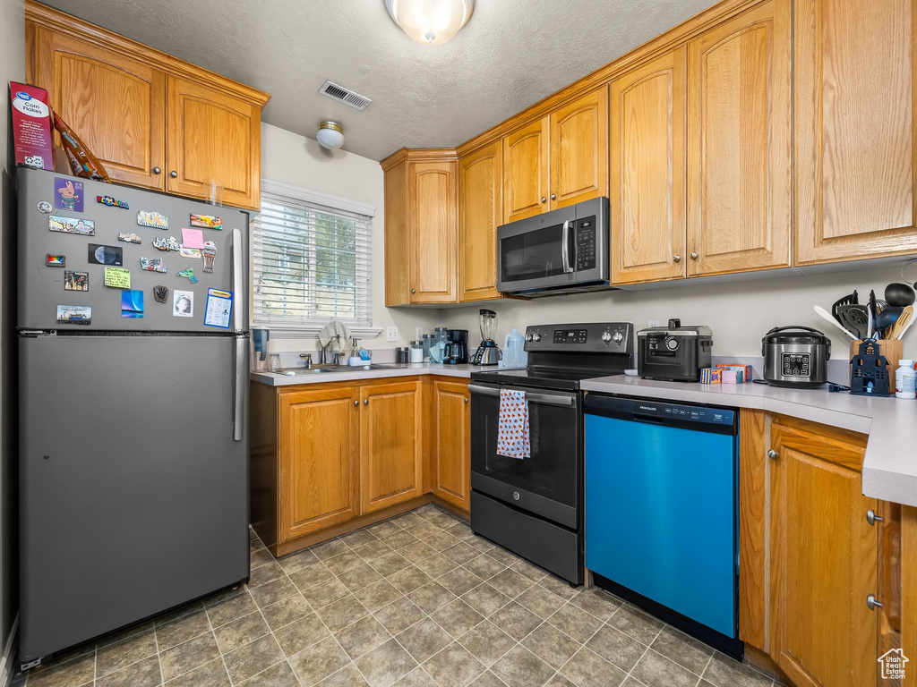 Photo 10 for MLS #2116464 at 418 N 1080 West
