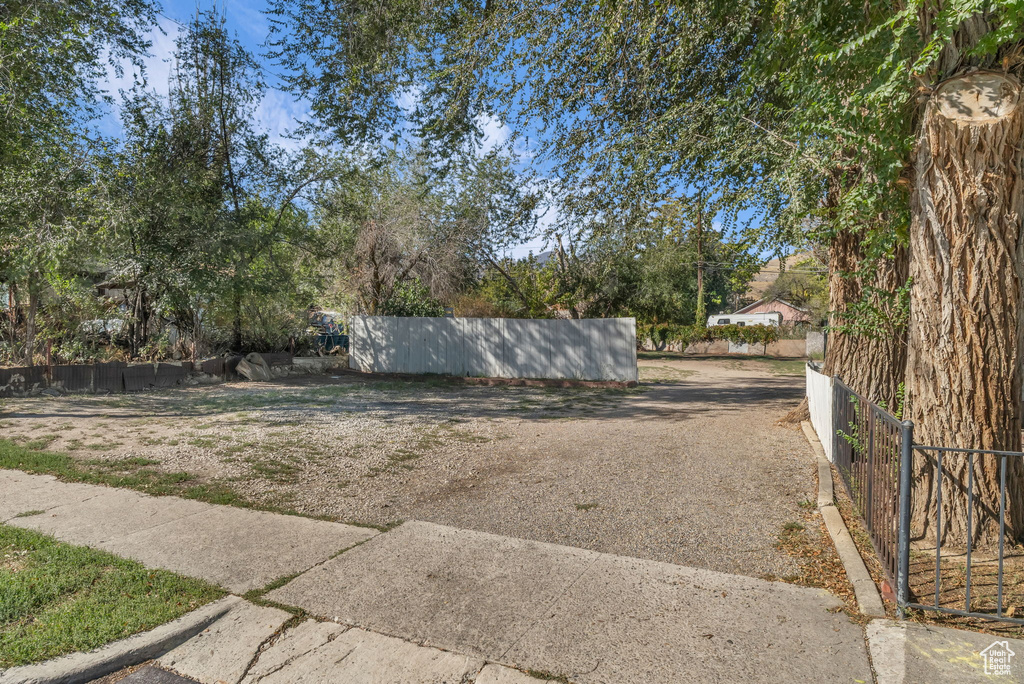 Photo 3 for MLS #2116465 at 2944 S Spencer Ave