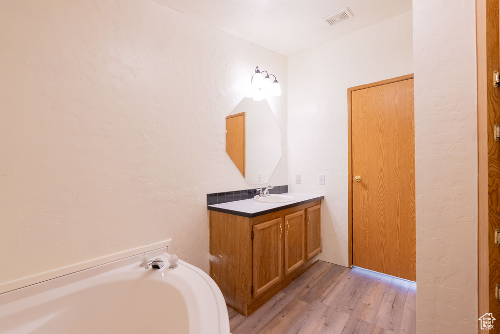 Photo 18 for MLS #2116468 at 165 S 200 West