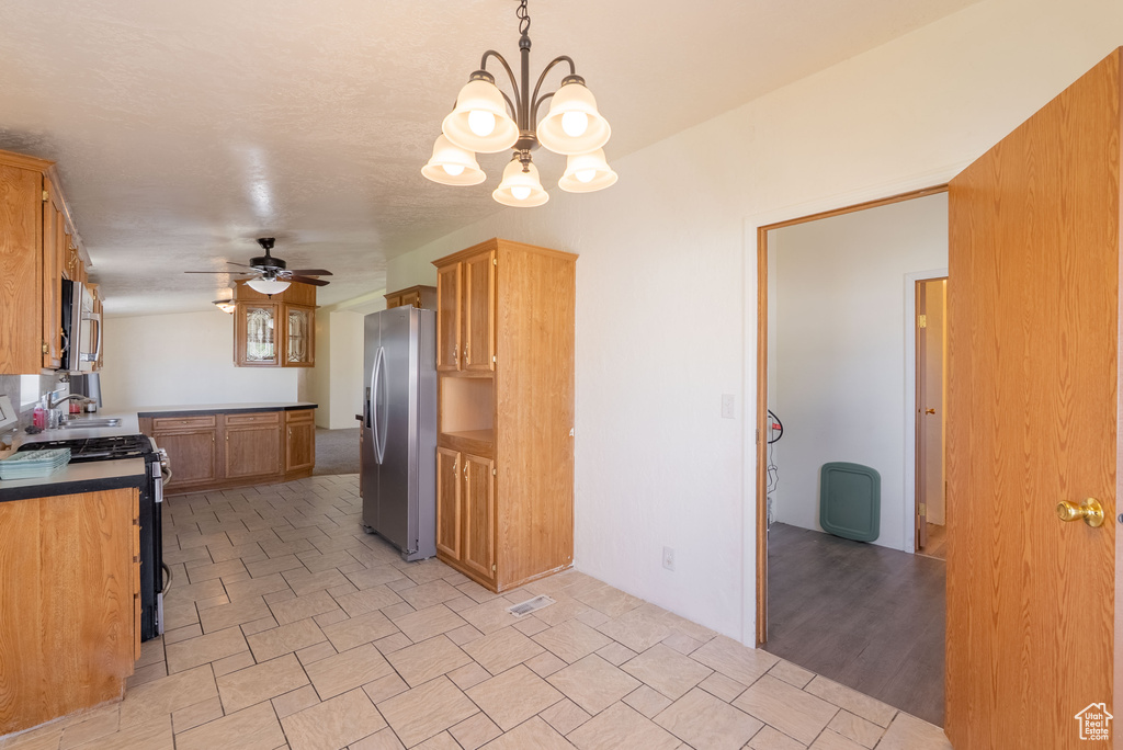 Photo 15 for MLS #2116468 at 165 S 200 West