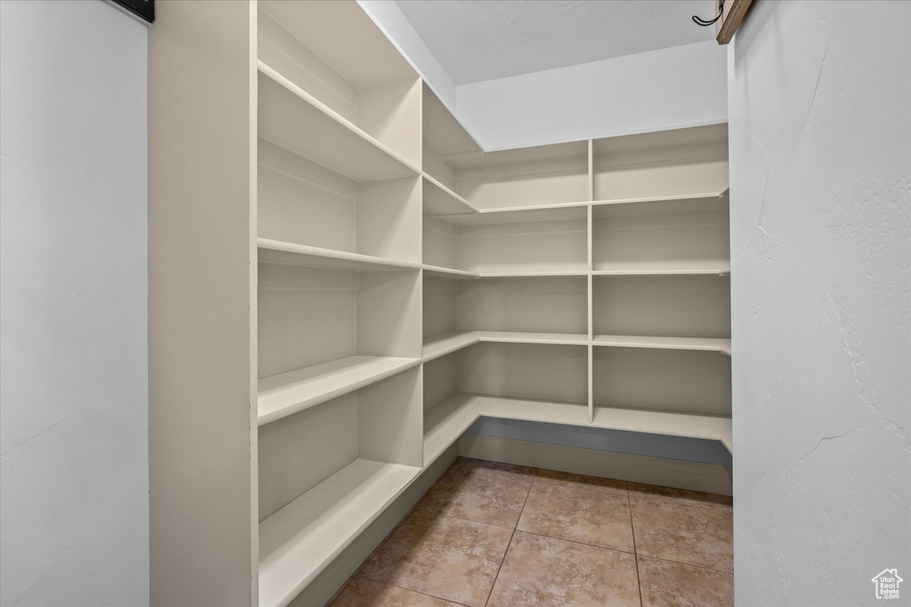 Photo 18 for MLS #2116497 at 624 W Aspen Hills Blvd