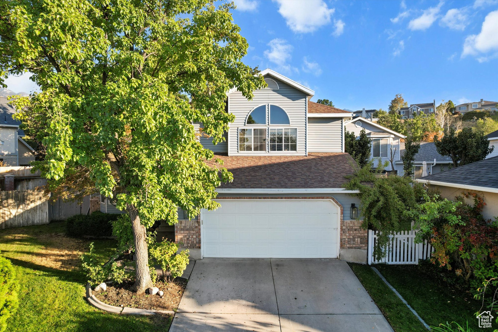 Photo 2 for MLS #2116498 at 2167 E Alta Cove Cir