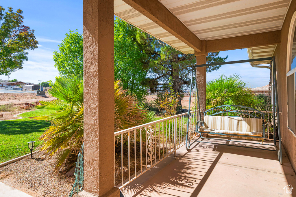 Photo 4 for MLS #2116502 at 2051 E Washington Rd