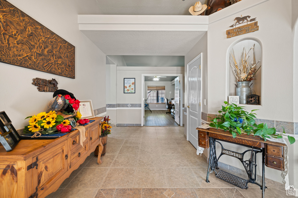 Photo 5 for MLS #2116502 at 2051 E Washington Rd