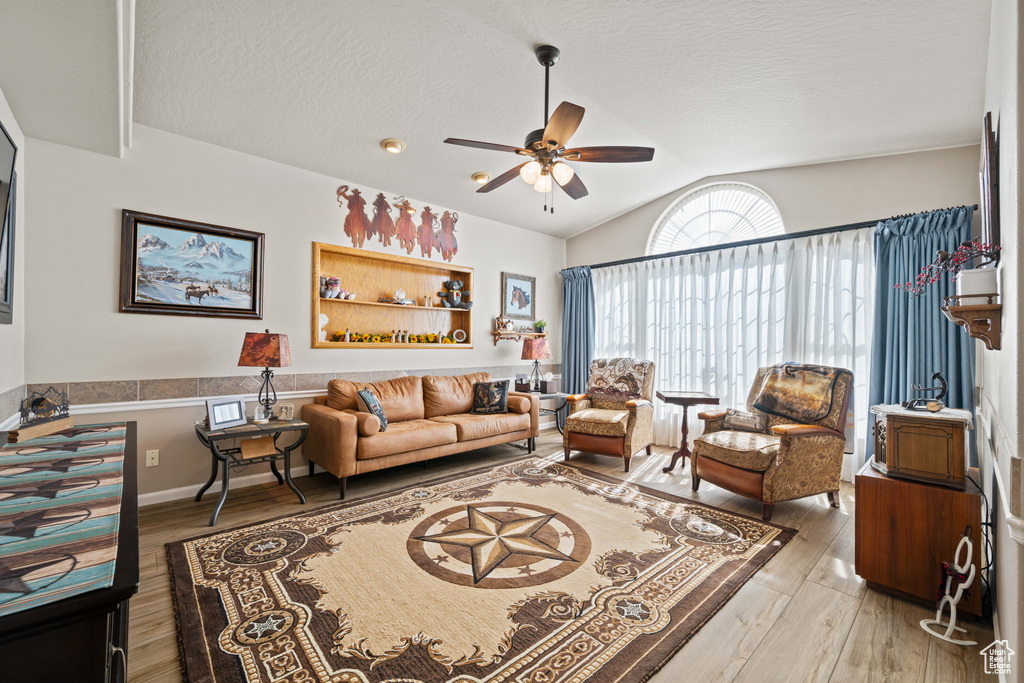 Photo 7 for MLS #2116502 at 2051 E Washington Rd