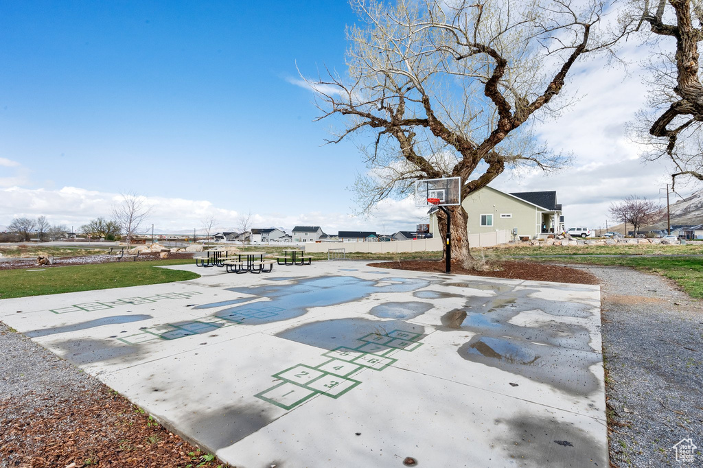 Photo 33 for MLS #2116510 at 2080 E Colette St