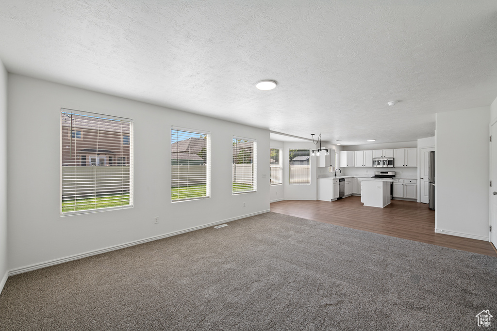 7011 W SAW TIMBER WAY West Jordan, UT 84081