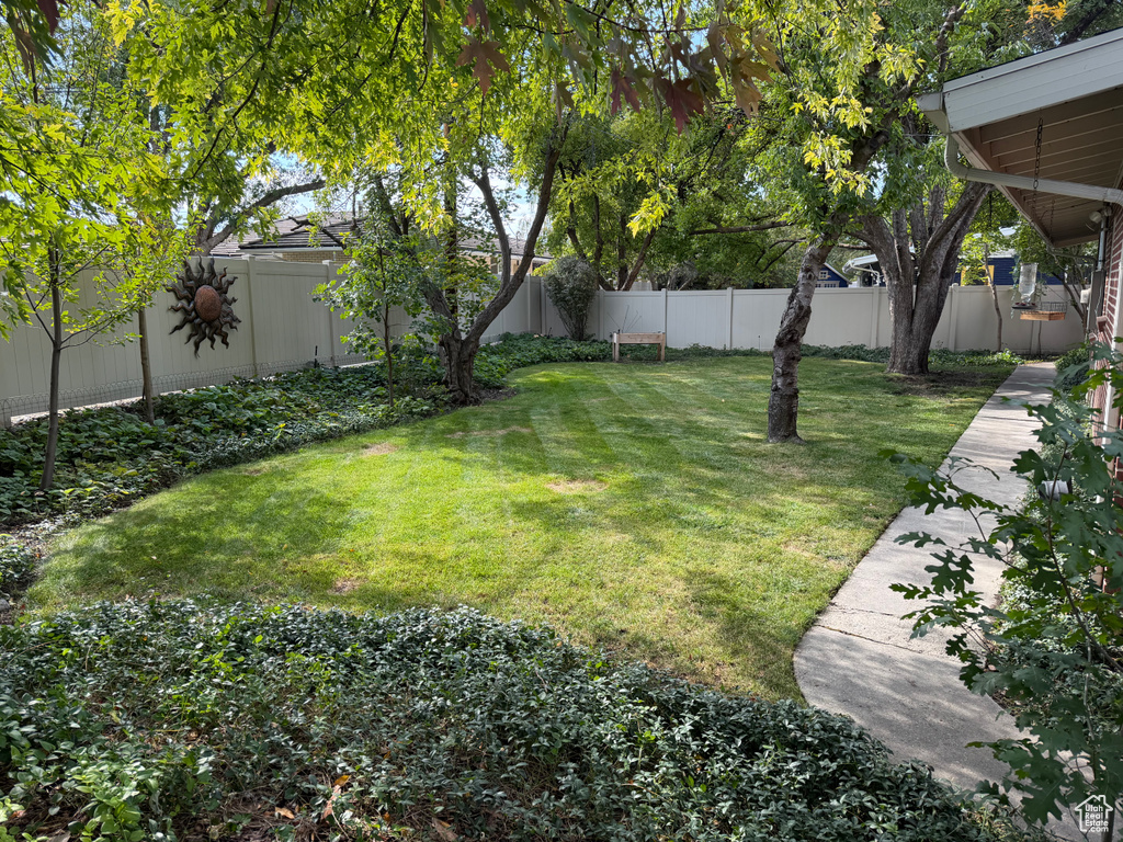 Photo 13 for MLS #2116525 at 1894 E Southmoor Dr