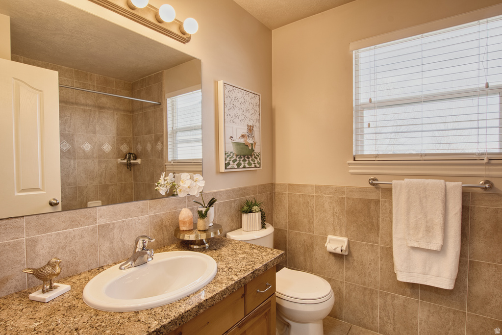 916 S 1760 W Syracuse, UT 84075