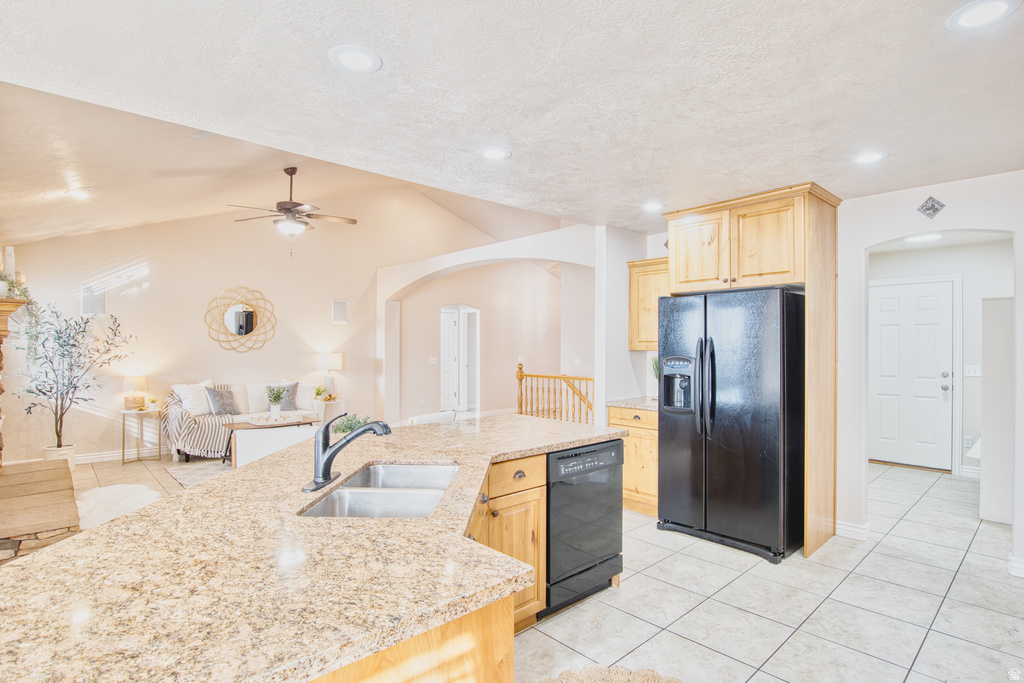 916 S 1760 W Syracuse, UT 84075