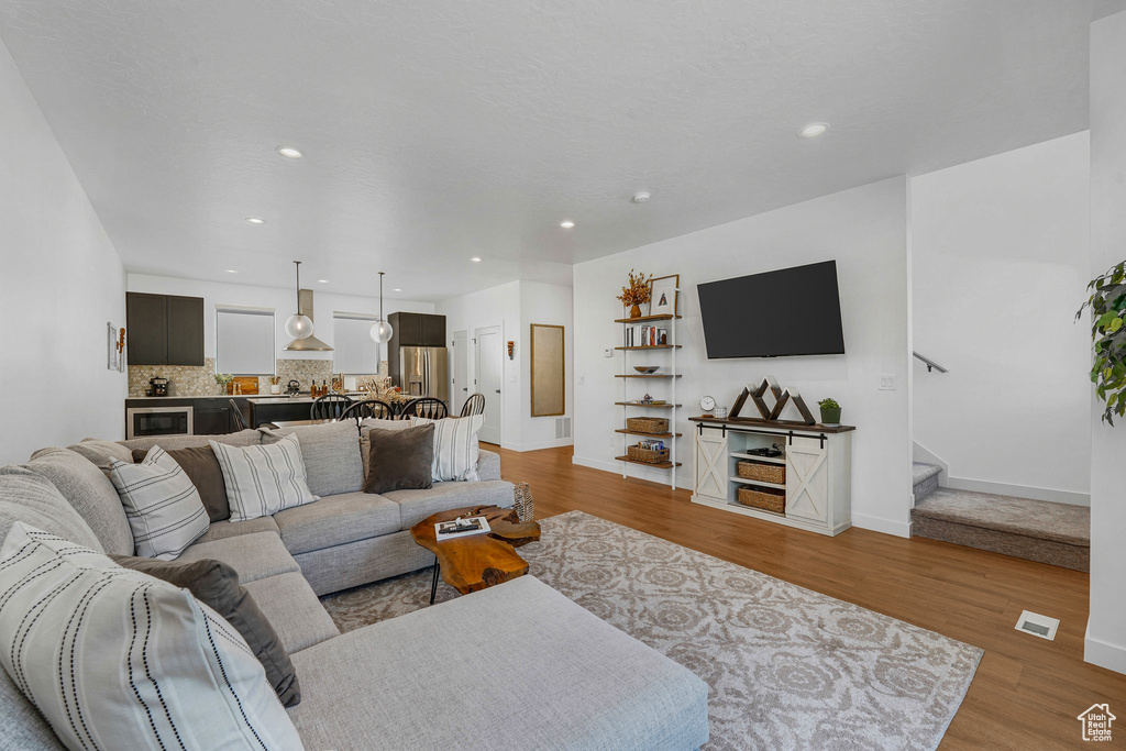Photo 15 for MLS #2116535 at 493 E Alice Way