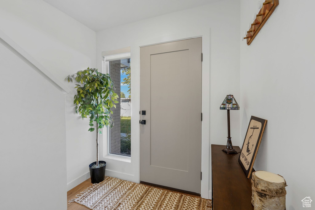 Photo 7 for MLS #2116535 at 493 E Alice Way