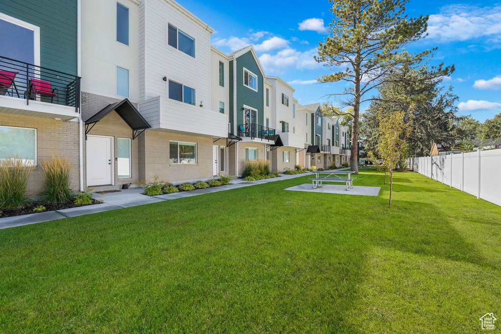 Photo 4 for MLS #2116535 at 493 E Alice Way