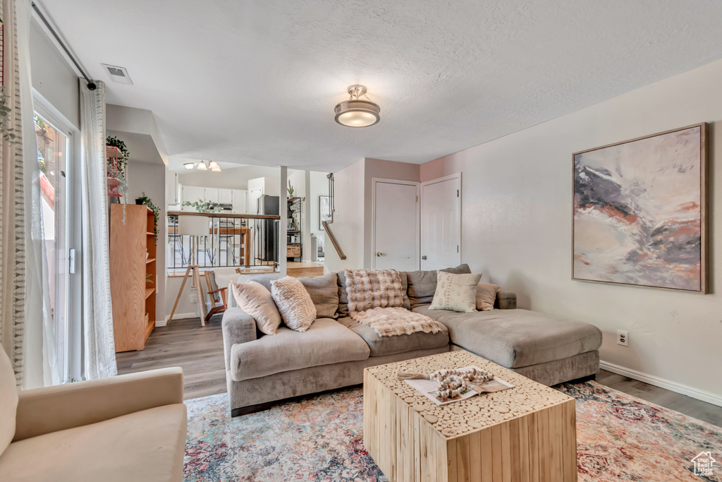 Photo 11 for MLS #2116536 at 1146 W Athleen Dr
