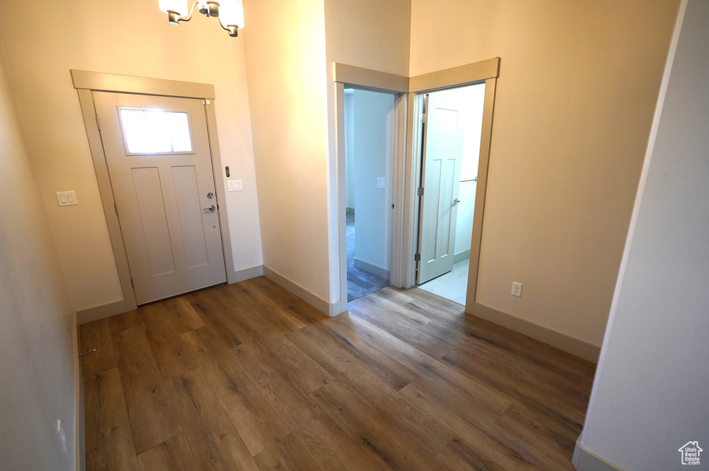 Photo 3 for MLS #2116543 at 759 W Fox Dr