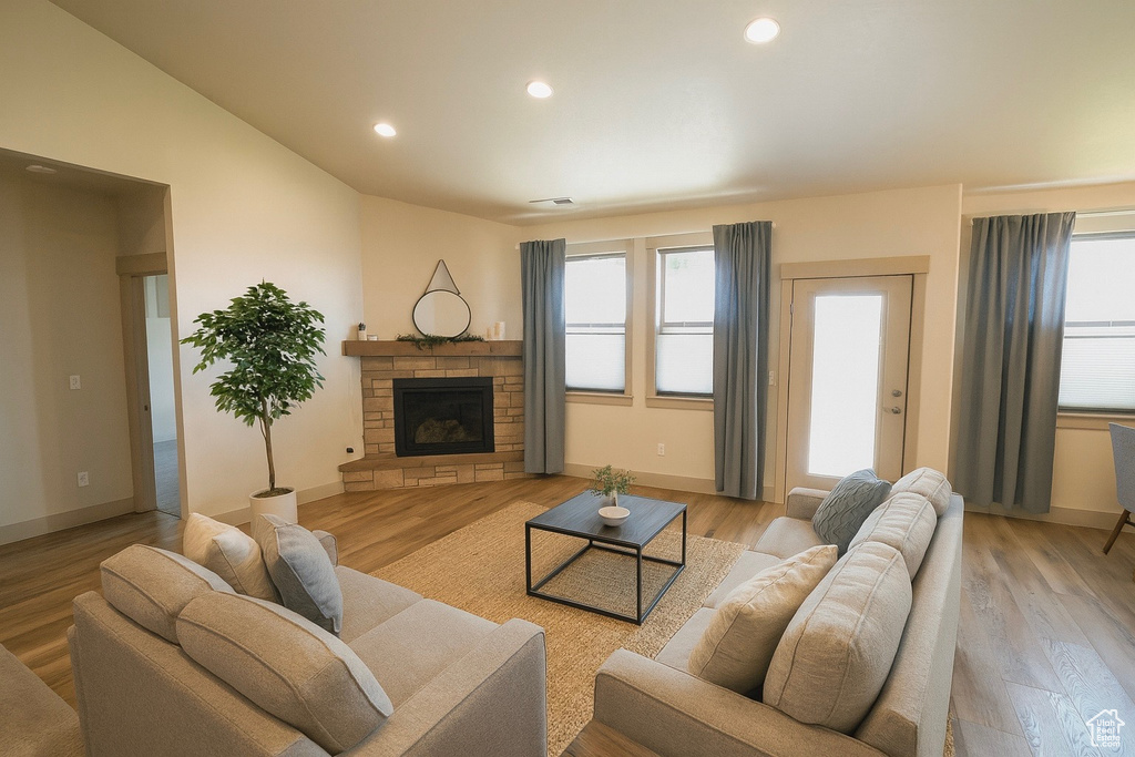 Photo 20 for MLS #2116543 at 759 W Fox Dr