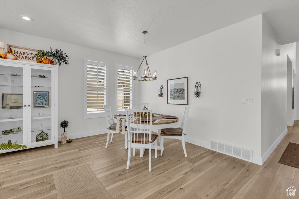 Photo 10 for MLS #2116559 at 447 W June Dr