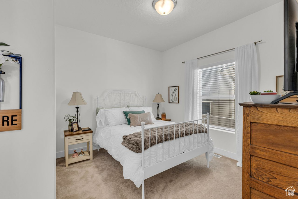 Photo 5 for MLS #2116559 at 447 W June Dr