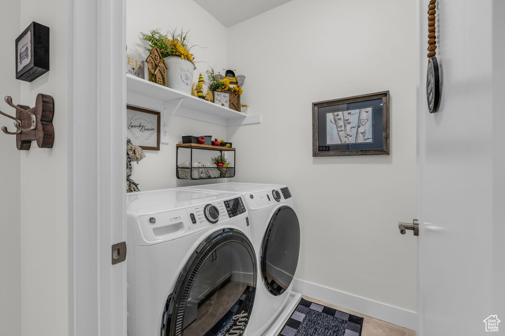 Photo 21 for MLS #2116559 at 447 W June Dr